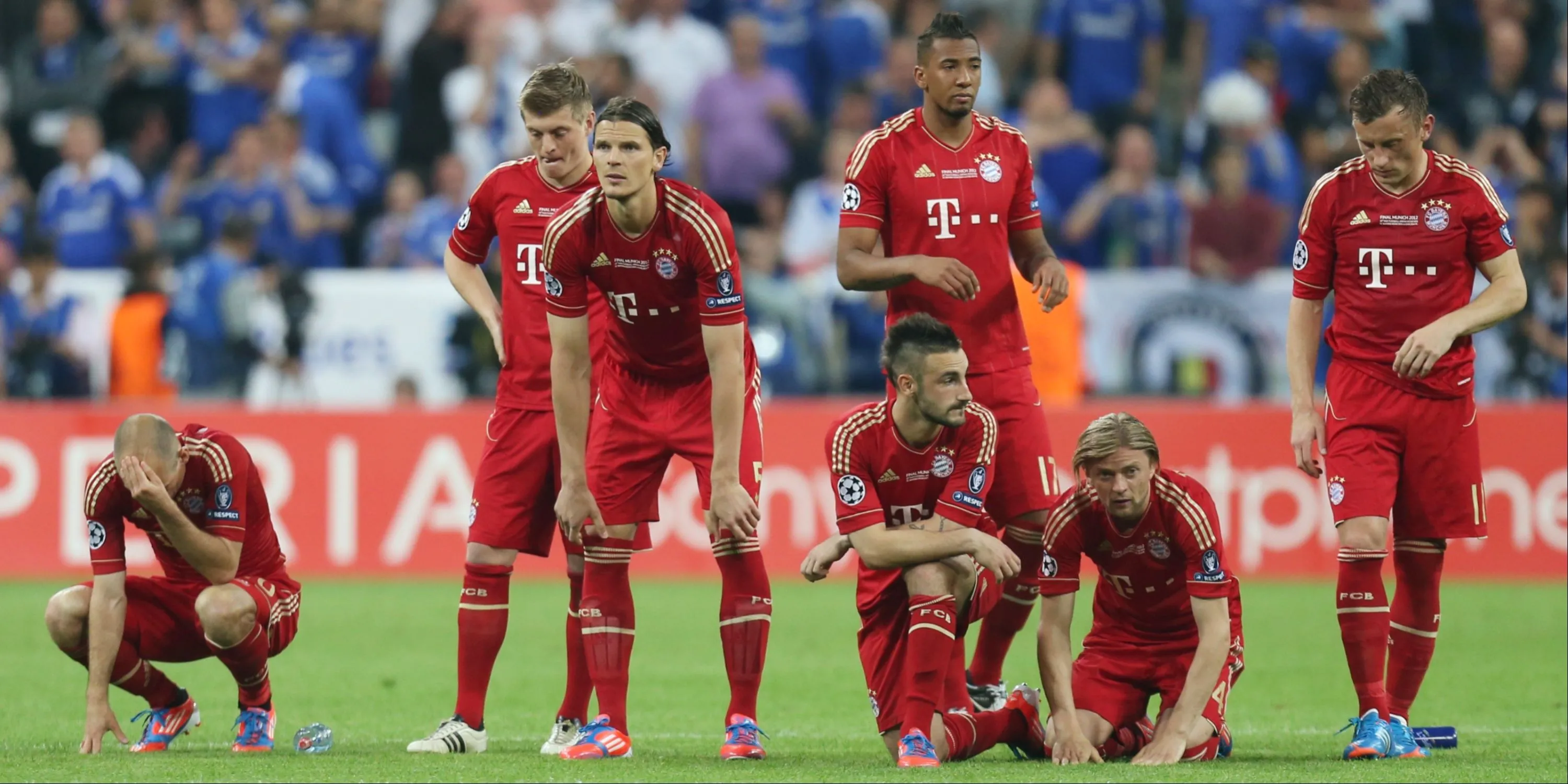 Các cầu thủ Bayern Munich trông thất vọng sau trận đấu