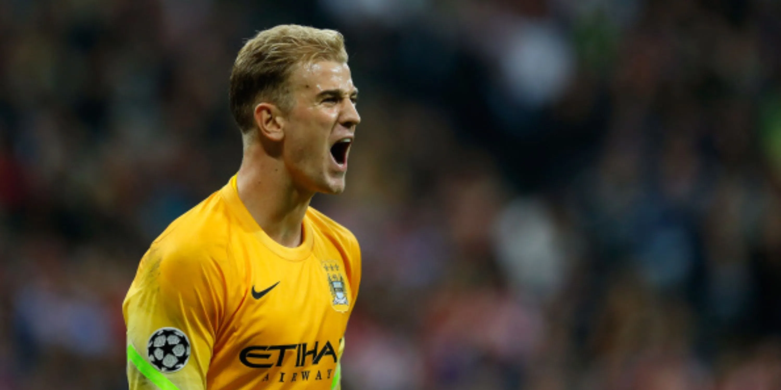 Joe Hart chỉ đạo hàng phòng ngự với sự quyết liệt thường thấy