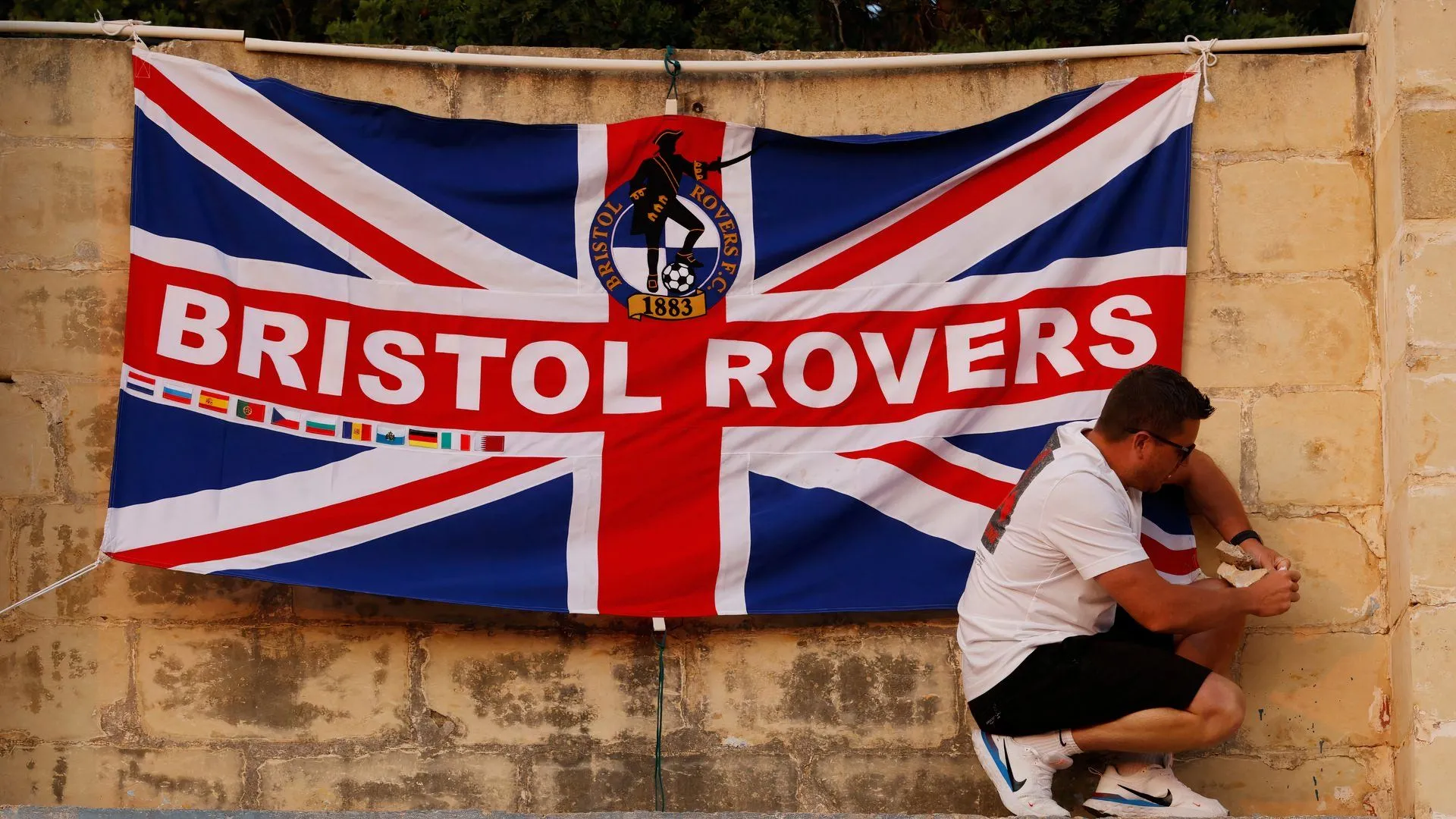 Cờ của câu lạc bộ Bristol Rovers