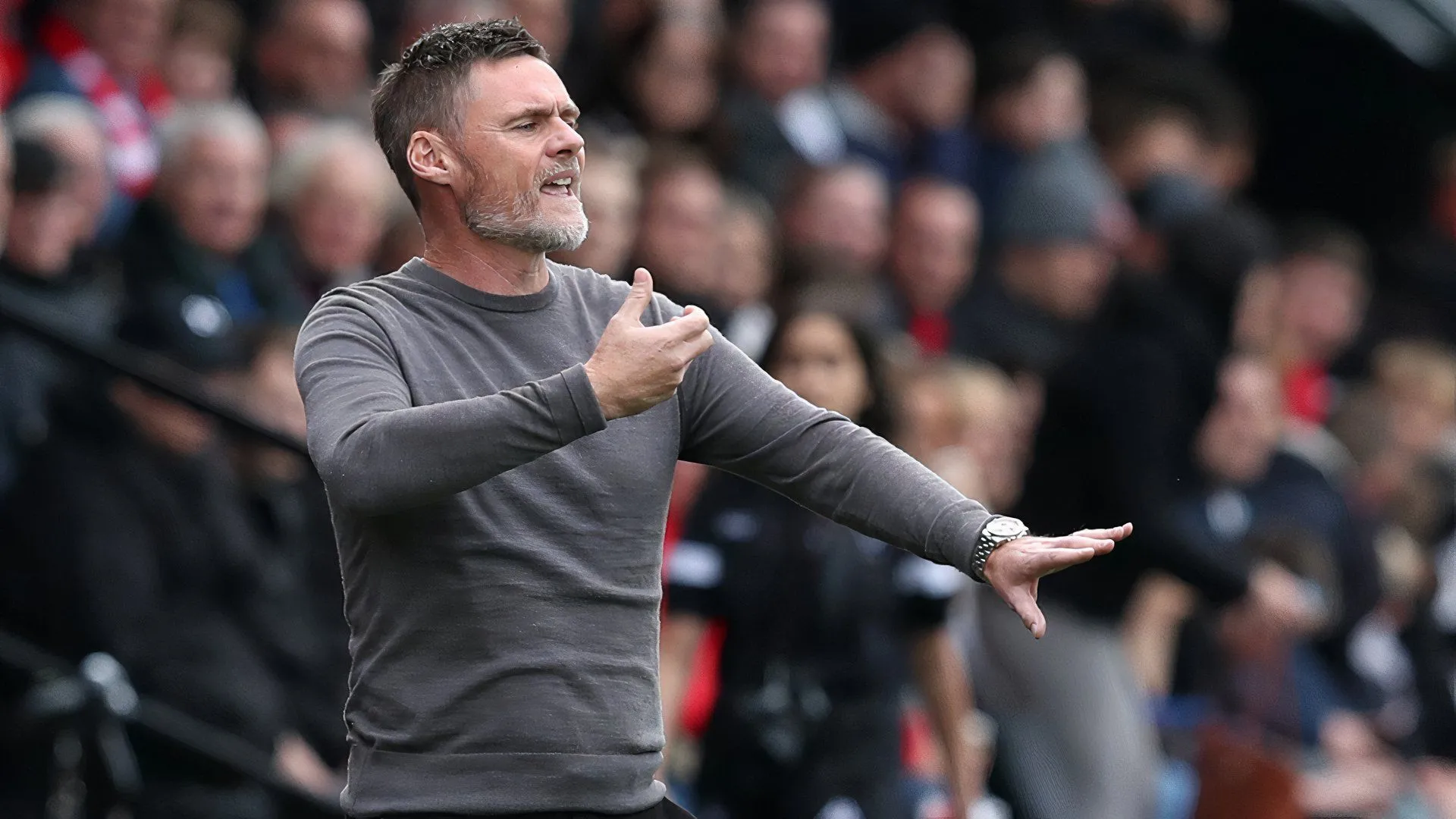 HLV Graham Alexander của Bradford City