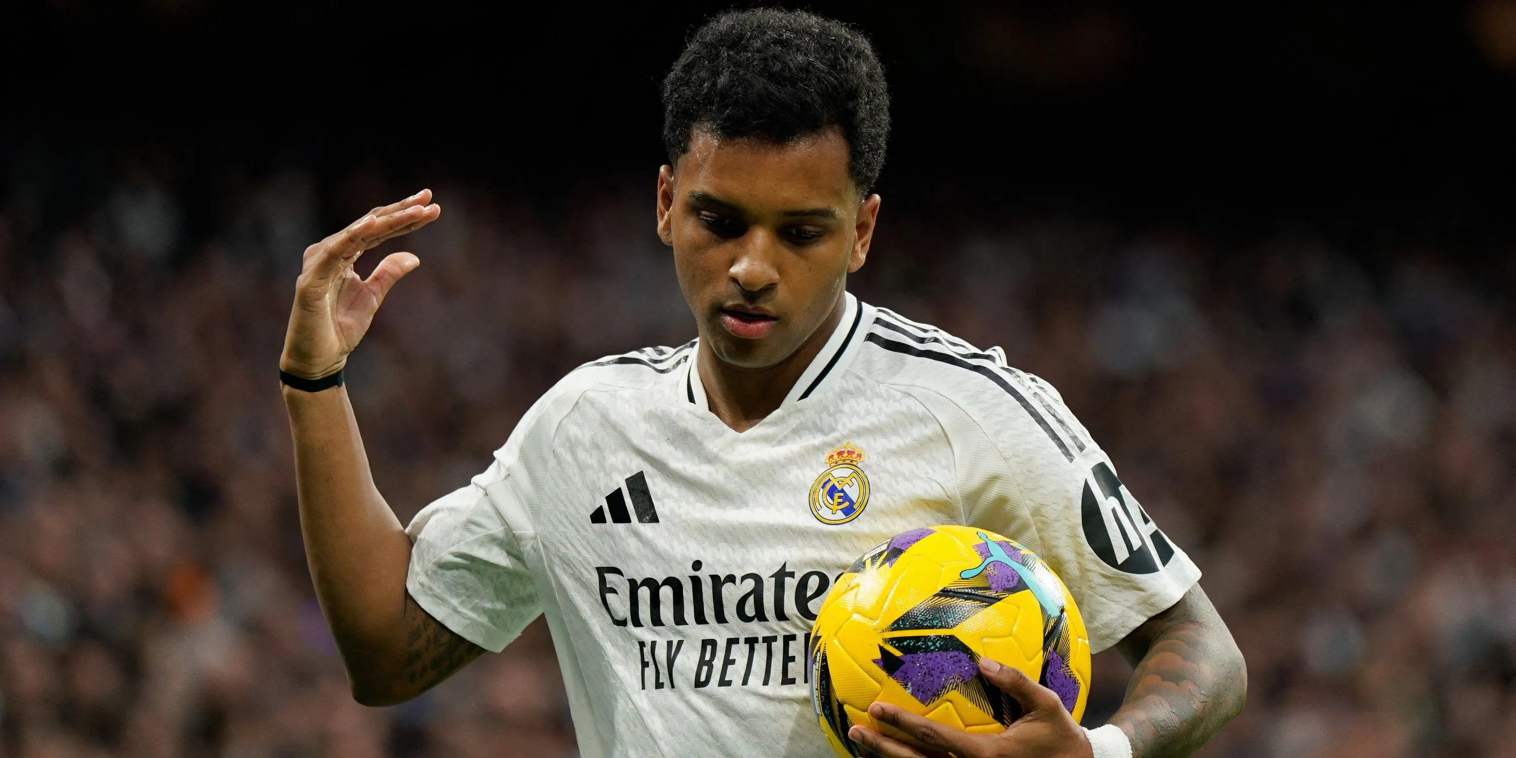 Rodrygo ăn mừng bàn thắng cho Real Madrid