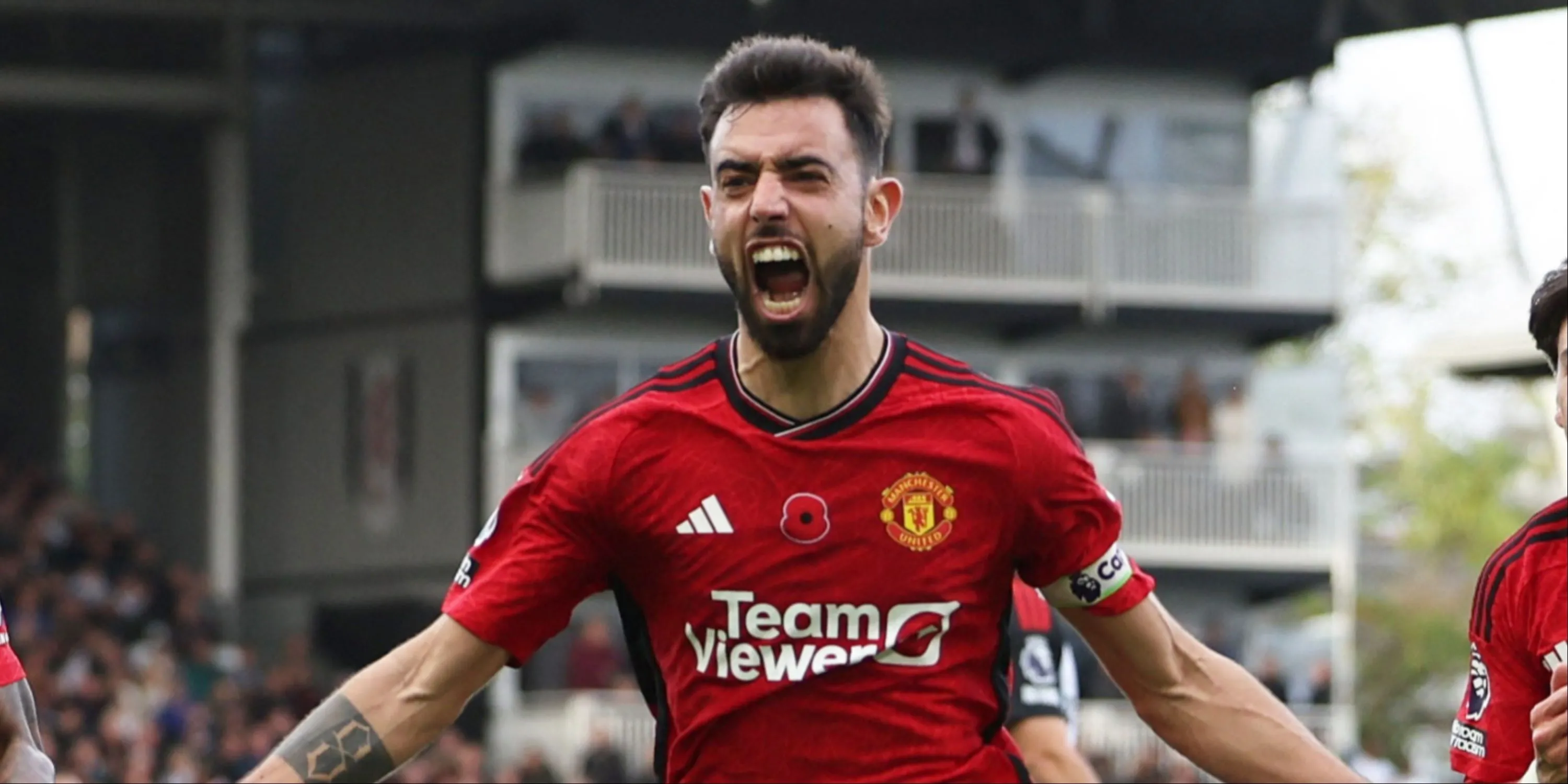 Bruno Fernandes ăn mừng sau khi ghi bàn cho Manchester United, anh là chân sút penalty số một của Quỷ Đỏ.