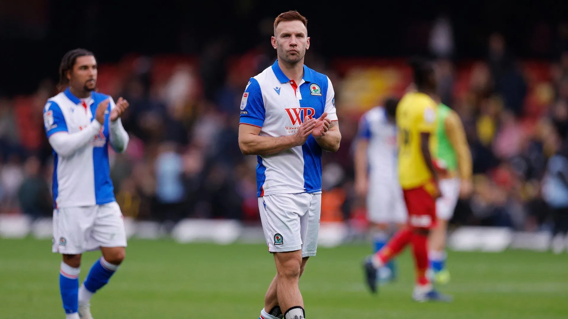 Hai cầu thủ Andi Weimann và Tyrhys Dolan trong màu áo Blackburn Rovers đã rời câu lạc bộ.