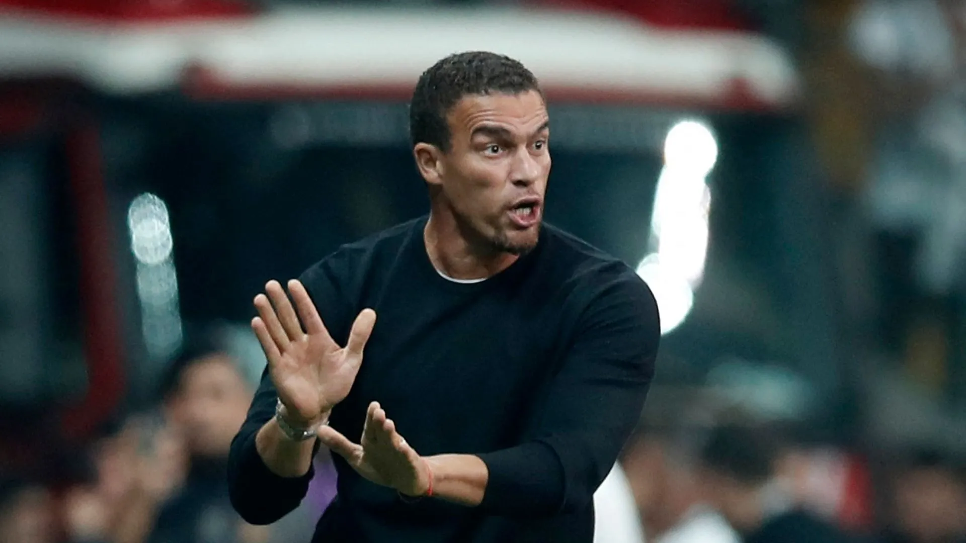 Huấn luyện viên Valerien Ismael của Blackburn Rovers công bố tin chuyển nhượng Tyrhys Dolan