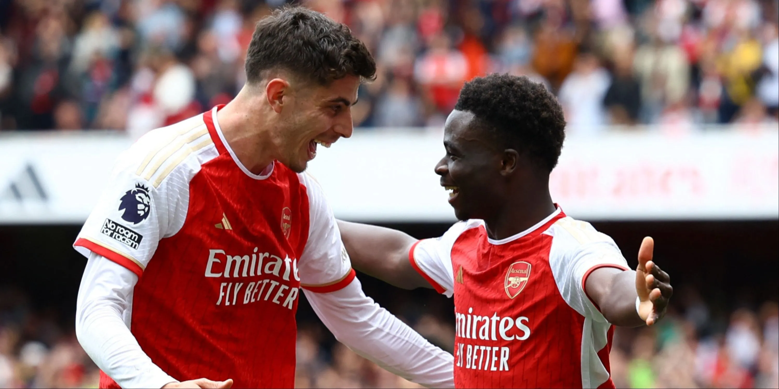Kai Havertz và Bukayo Saka cùng Arsenal ăn mừng bàn thắng, hai ngôi sao tấn công với mức lương hàng đầu