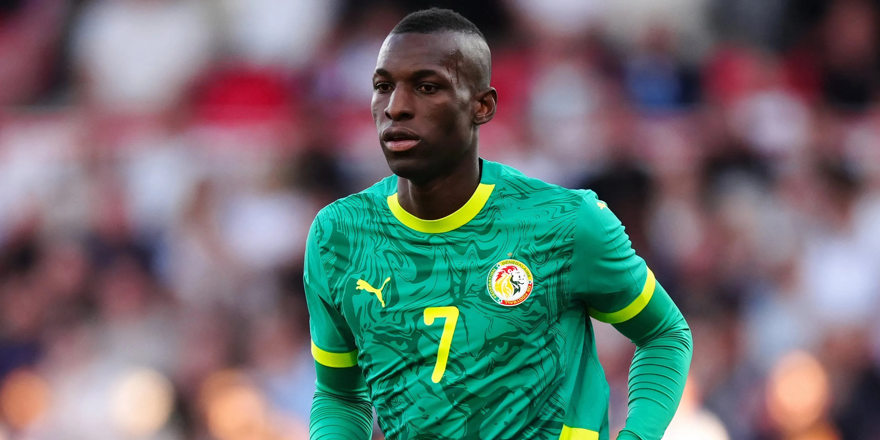 Nicolas Jackson trong màu áo đội tuyển Senegal, sẵn sàng cân nhắc cơ hội ở Manchester United