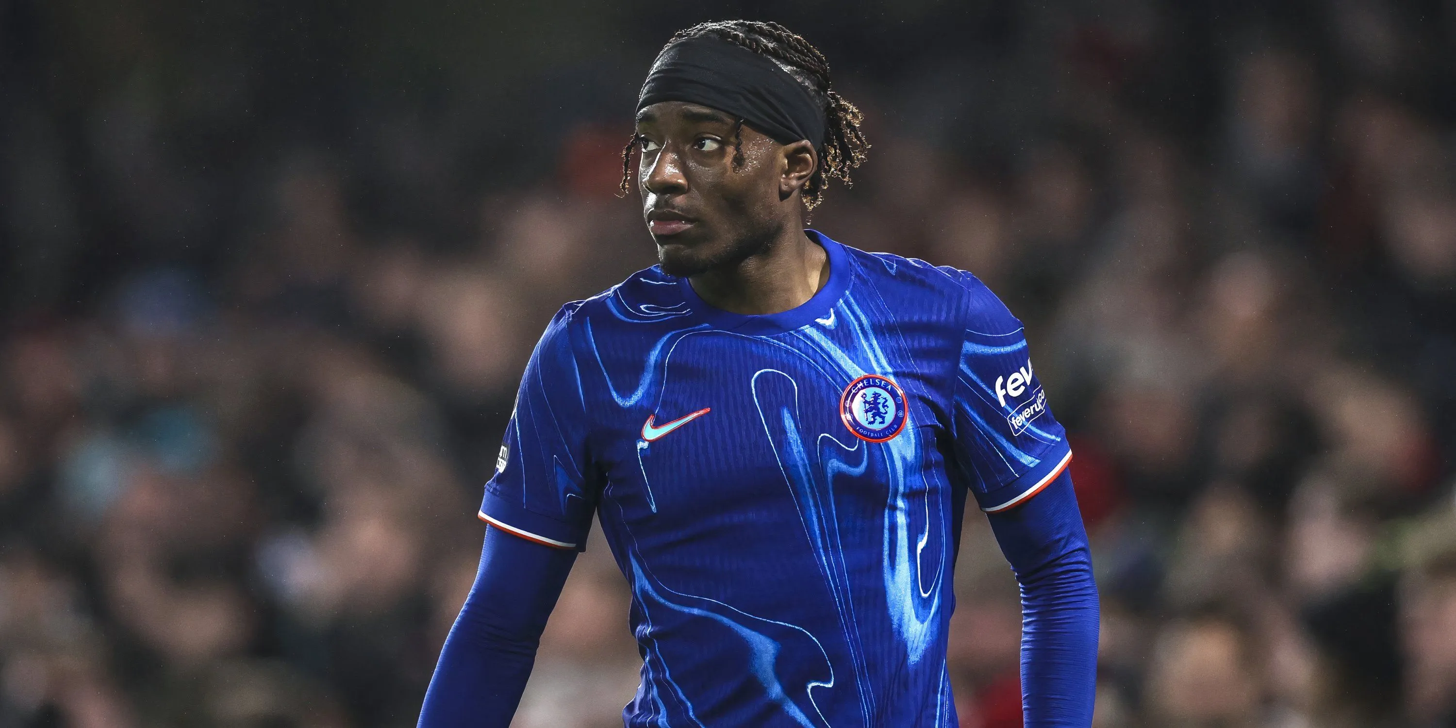 Noni Madueke thi đấu cho Chelsea trước khi gia nhập Pháo thủ
