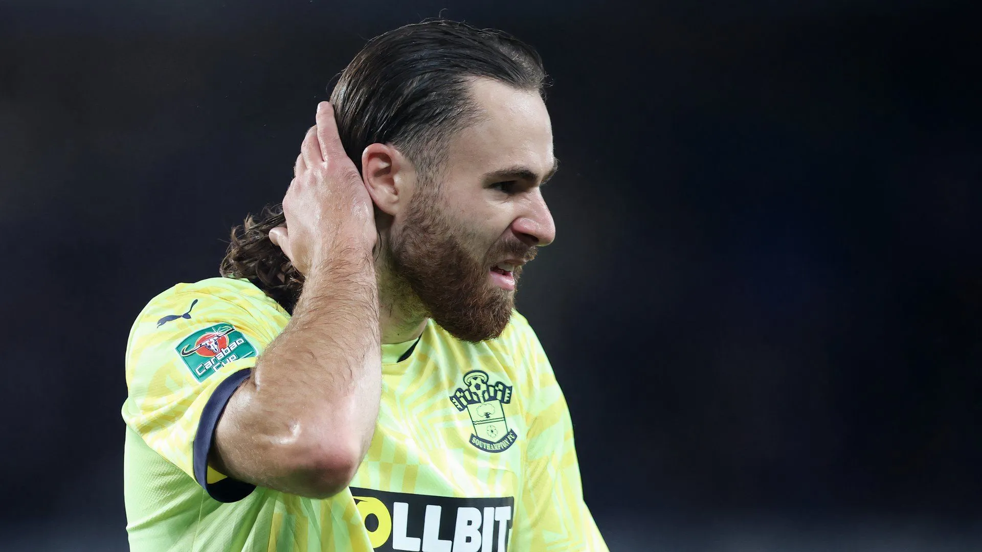 Tiền đạo Ben Brereton Diaz trong màu áo Southampton, tương lai không chắc chắn ở St Mary's