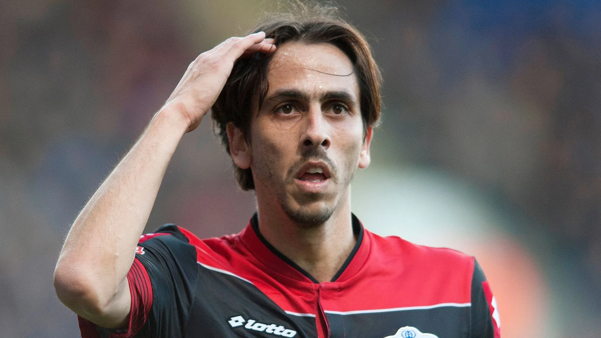Yossi Benayoun thi đấu cho QPR tại Championship