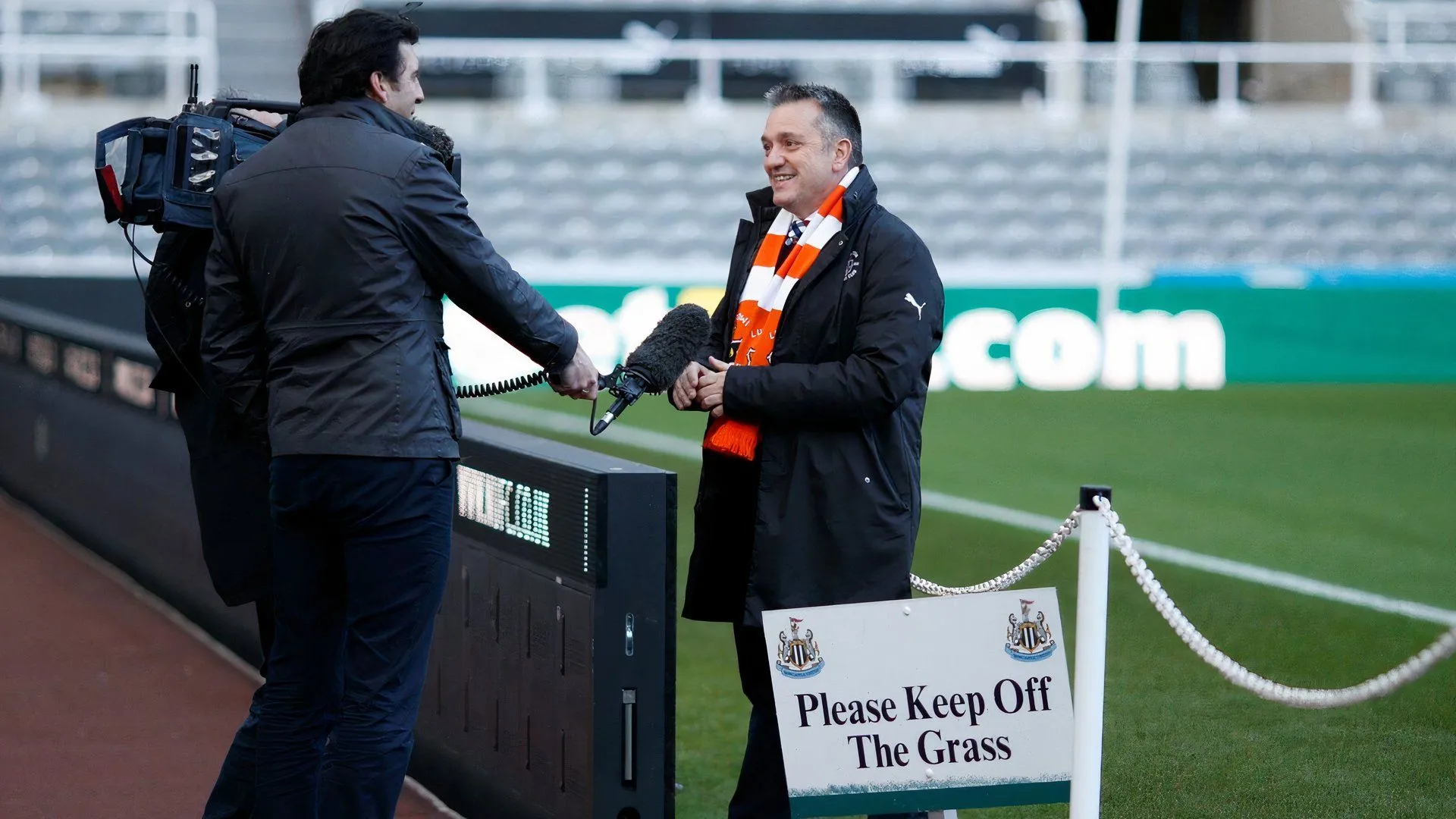 Sân vận động Power Court - Tương lai của Luton Town