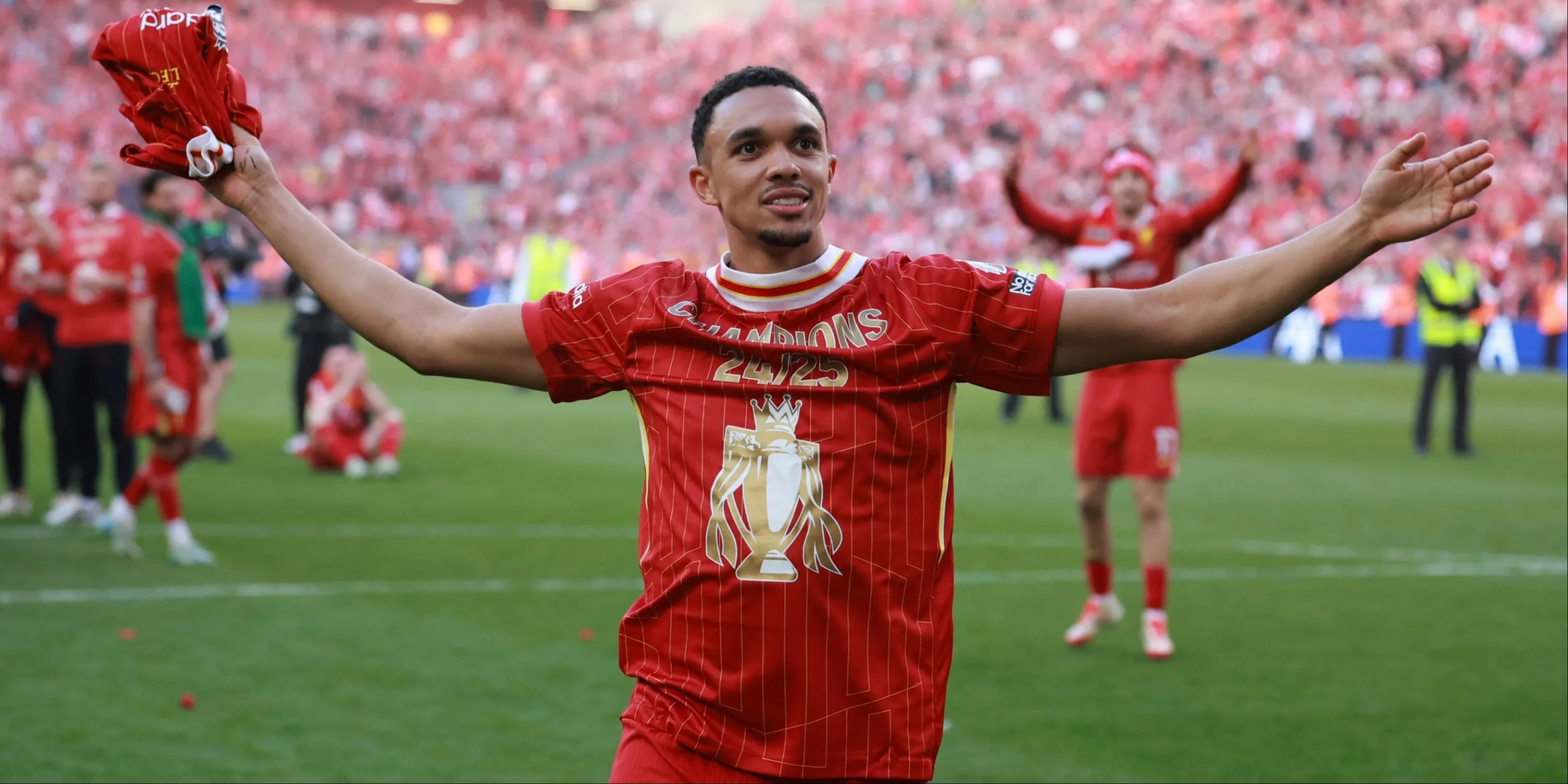 Trent Alexander-Arnold tại sân Anfield, nơi anh từng tỏa sáng nhưng nay trở thành kỷ niệm