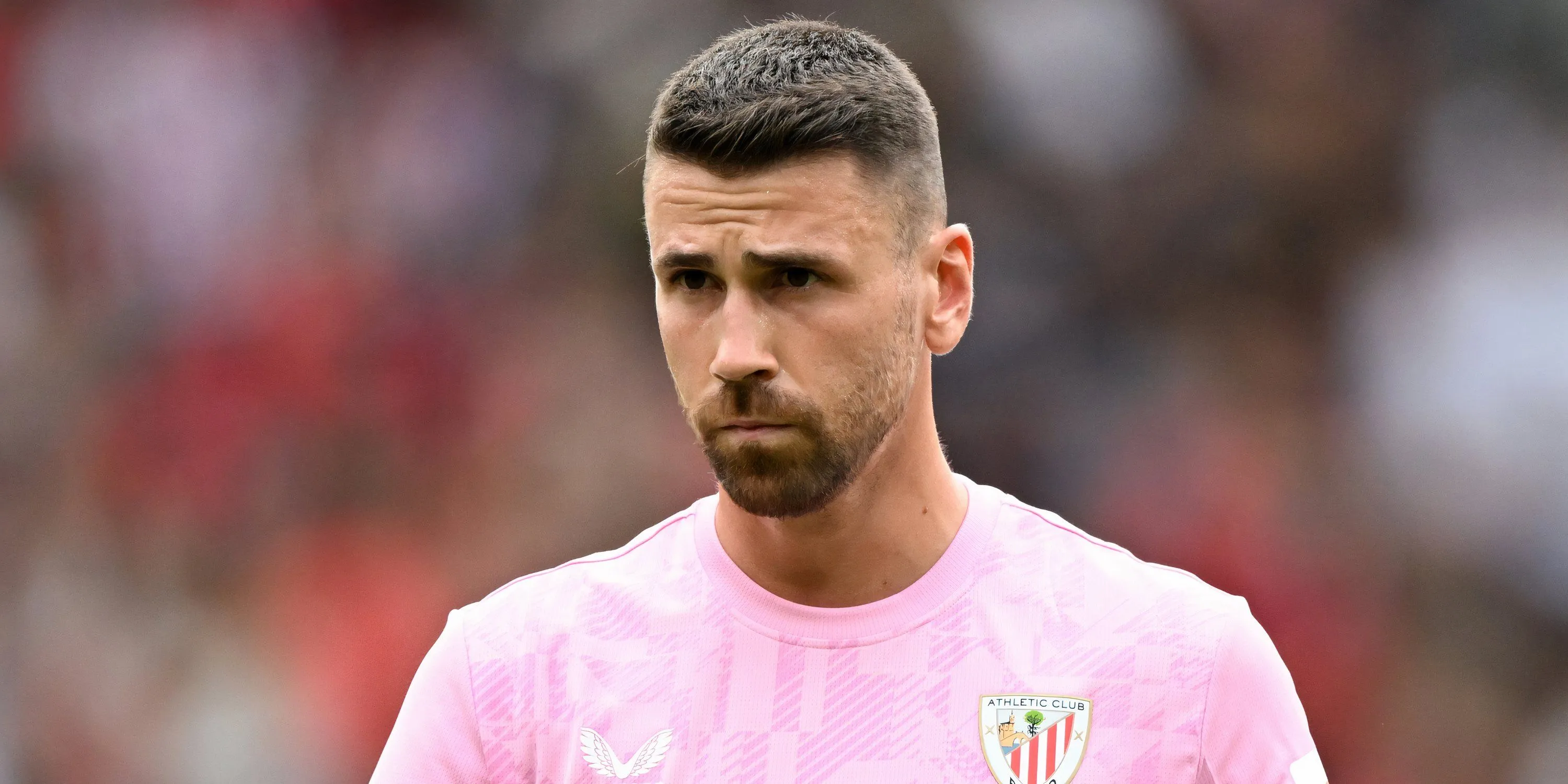 Unai Simon thực hiện các pha cứu thua cho Athletic Bilbao